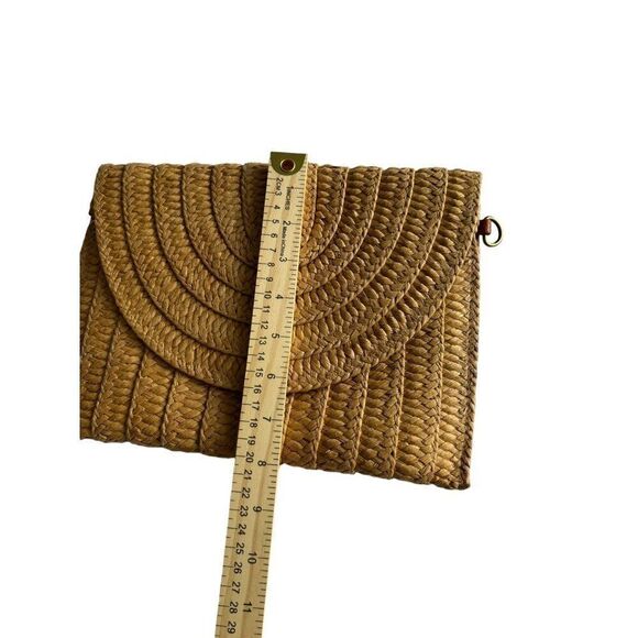 Handwoven ANA Straw Clutch By Ana Fold-Over Flap Inner Pocket Magnetic Closure 1 - Picture 6 of 7
